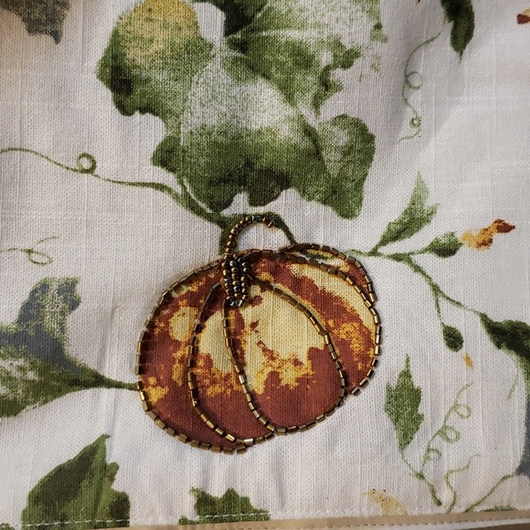 Nicole Miller Home NWT 72 x 16 Small Beaded Pumpkins with Fringe Table Runner - Picture 4 of 8